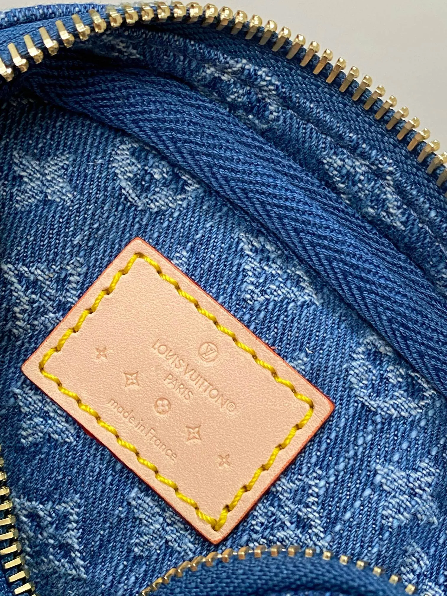 All Categories Official Website "Brand Women's Bags" Women's Bags 💙 LV 2026 New LV Crossbody Bag