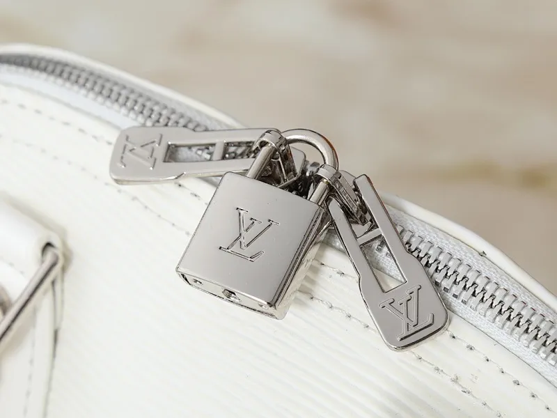 All Categories Official Website "Brand Women's Bags" Women's Bags 💙 LV 2025 New LV Crossbody Bag