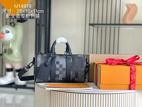 All Categories 💚 Authentic Grade Bags 💚 LV 2026 New LV Top Replica Crossbody Shoulder Bag