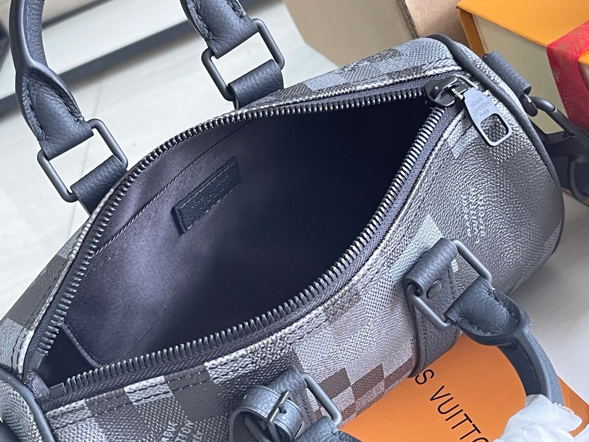 All Categories 💚 Authentic Grade Bags 💚 LV 2026 New LV Top Replica Crossbody Shoulder Bag
