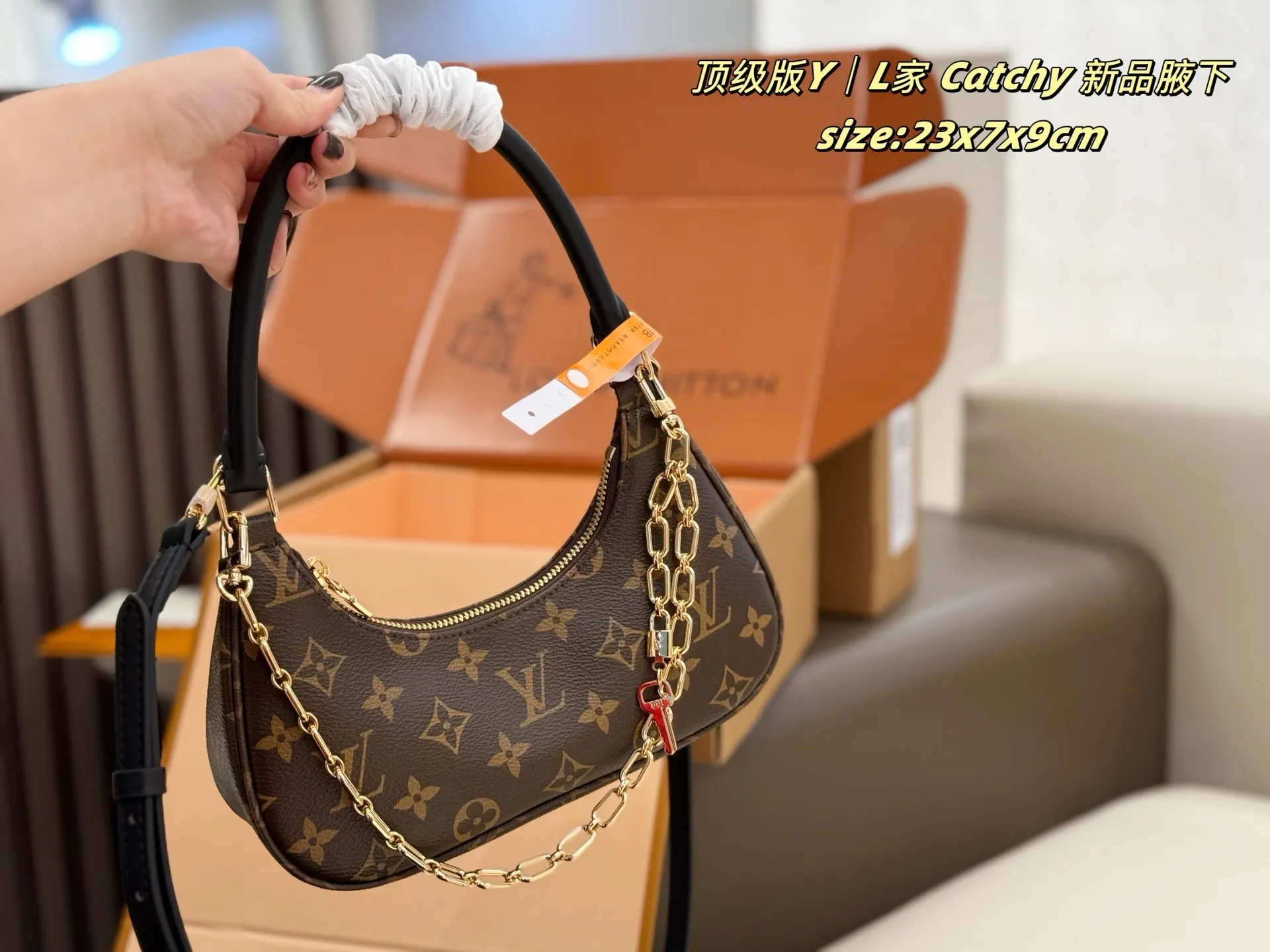 All categories Official website "Brand Women's Bags" Women's Bags 💙 LV 2025 new LV armpit bag