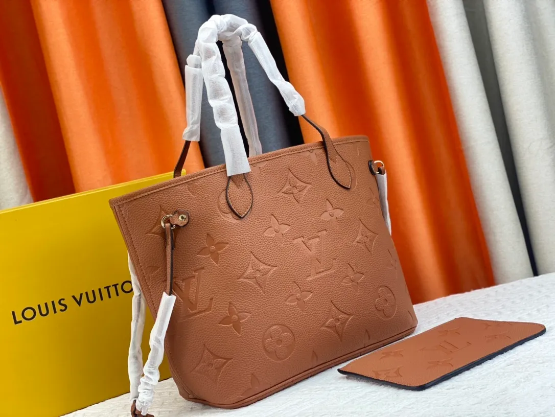 All categories Official website "Brand Women's Bags" Women's Bags 💙 LV replica LV, fine imitation LV bags, LV shoulder bags, 2023 official latest version LV full leather embossed handbag, bag factory, original material, size: 32-29-17CM