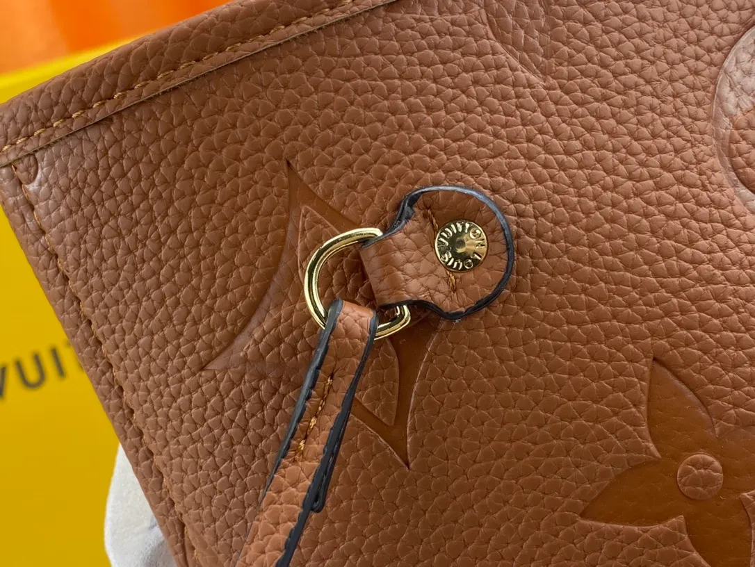 All categories Official website "Brand Women's Bags" Women's Bags 💙 LV replica LV, fine imitation LV bags, LV shoulder bags, 2023 official latest version LV full leather embossed handbag, bag factory, original material, size: 32-29-17CM