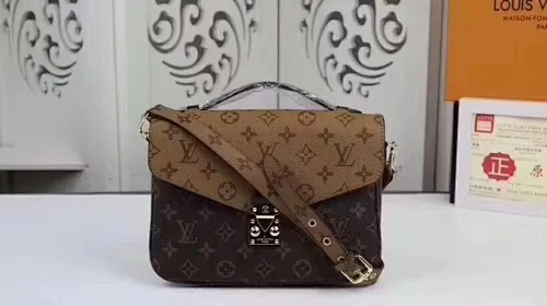 All categories Official website "Brand Women's Bags" Women's Bags 💙 LV fine imitation LV, high imitation LV bags, LV crossbody bags, 2023 official latest version LV messenger bag, LV bag factory, recommended bags, size: 25-17CM