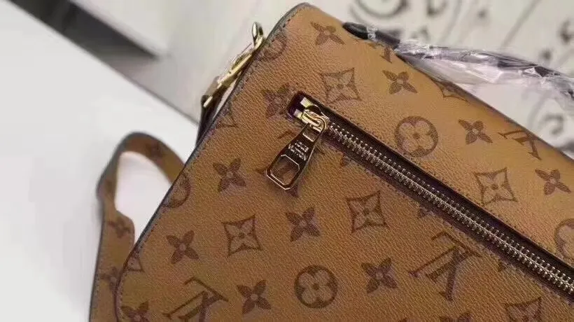 All categories Official website "Brand Women's Bags" Women's Bags 💙 LV fine imitation LV, high imitation LV bags, LV crossbody bags, 2023 official latest version LV messenger bag, LV bag factory, recommended bags, size: 25-17CM