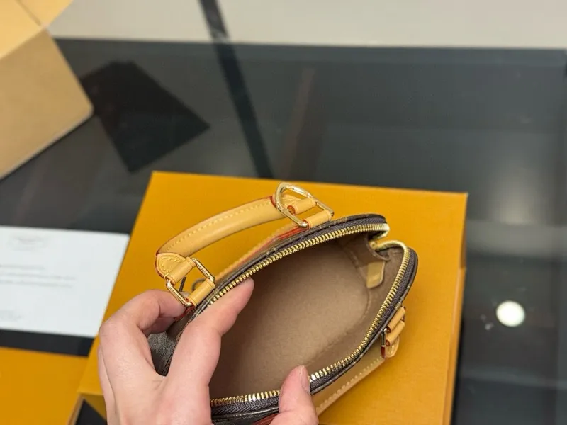 All Categories Official Website "Brand Women's Bags" Women's Bags 💙 LV 2025 New LV Crossbody Bag