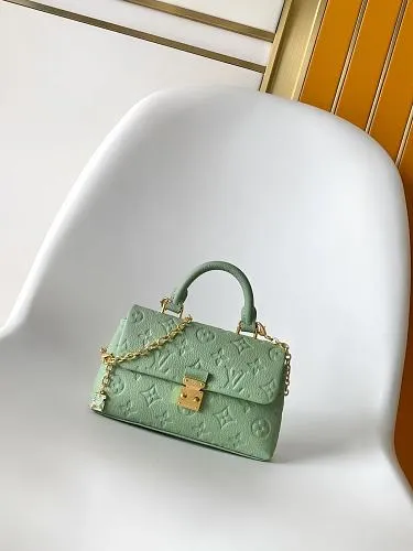 All categories Official website "Brand Women's Bags" Women's Bags 💙 LV LV2026 new crossbody bag