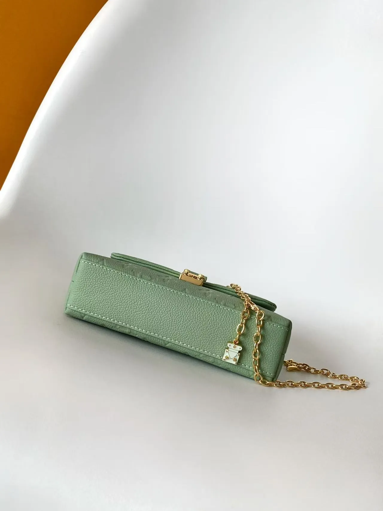 All categories Official website "Brand Women's Bags" Women's Bags 💙 LV LV2026 new crossbody bag