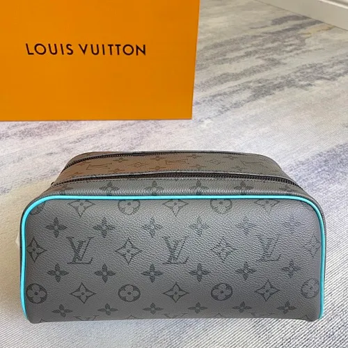 All categories Official website "Brand Women's Bags" Women's Bags 💙 LV 2025 new LV toiletry bag
