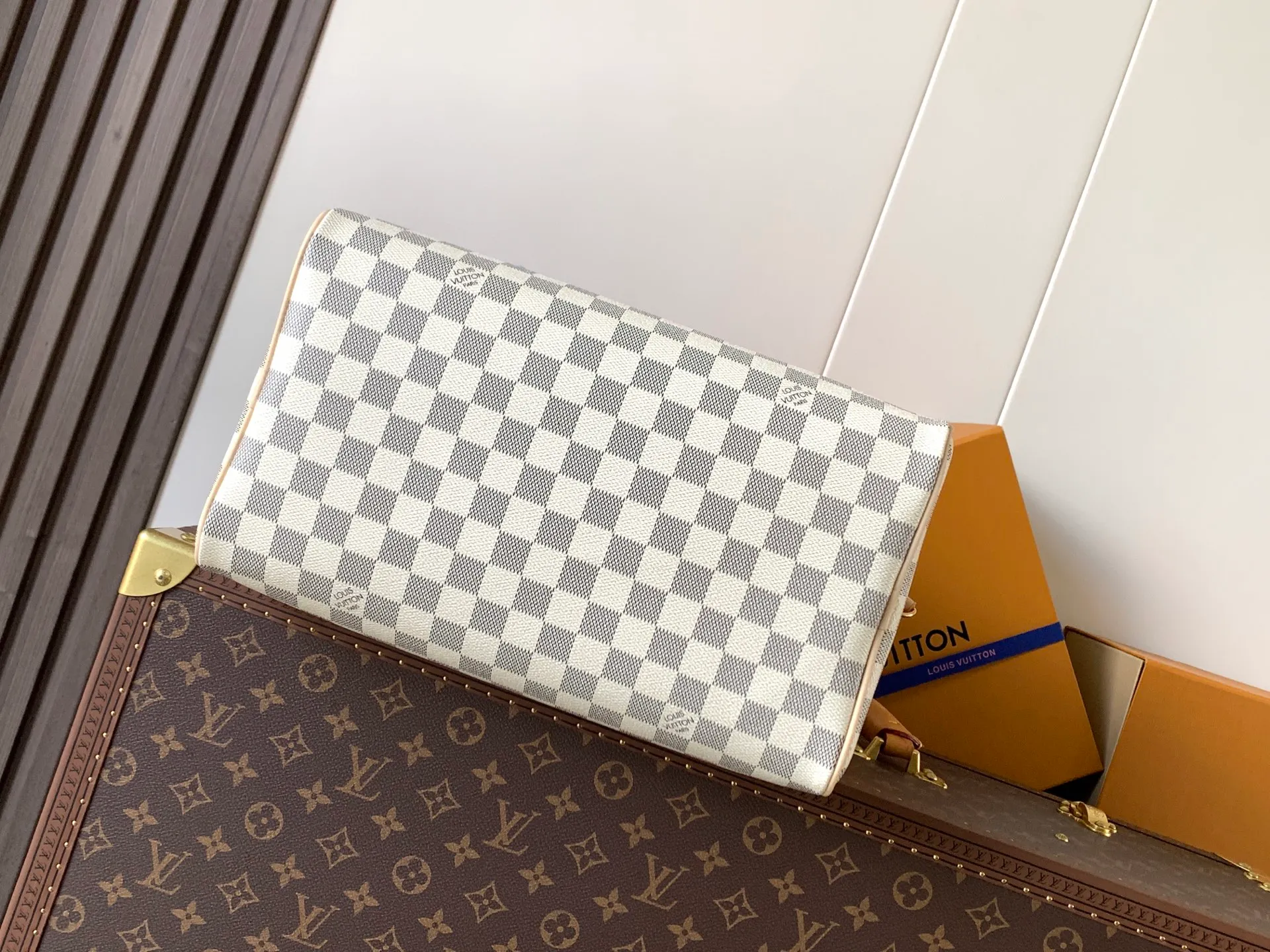 All categories Official website "Brand Women's Bags" Women's Bags 💙 LV 2026 new LV hand-held crossbody bag