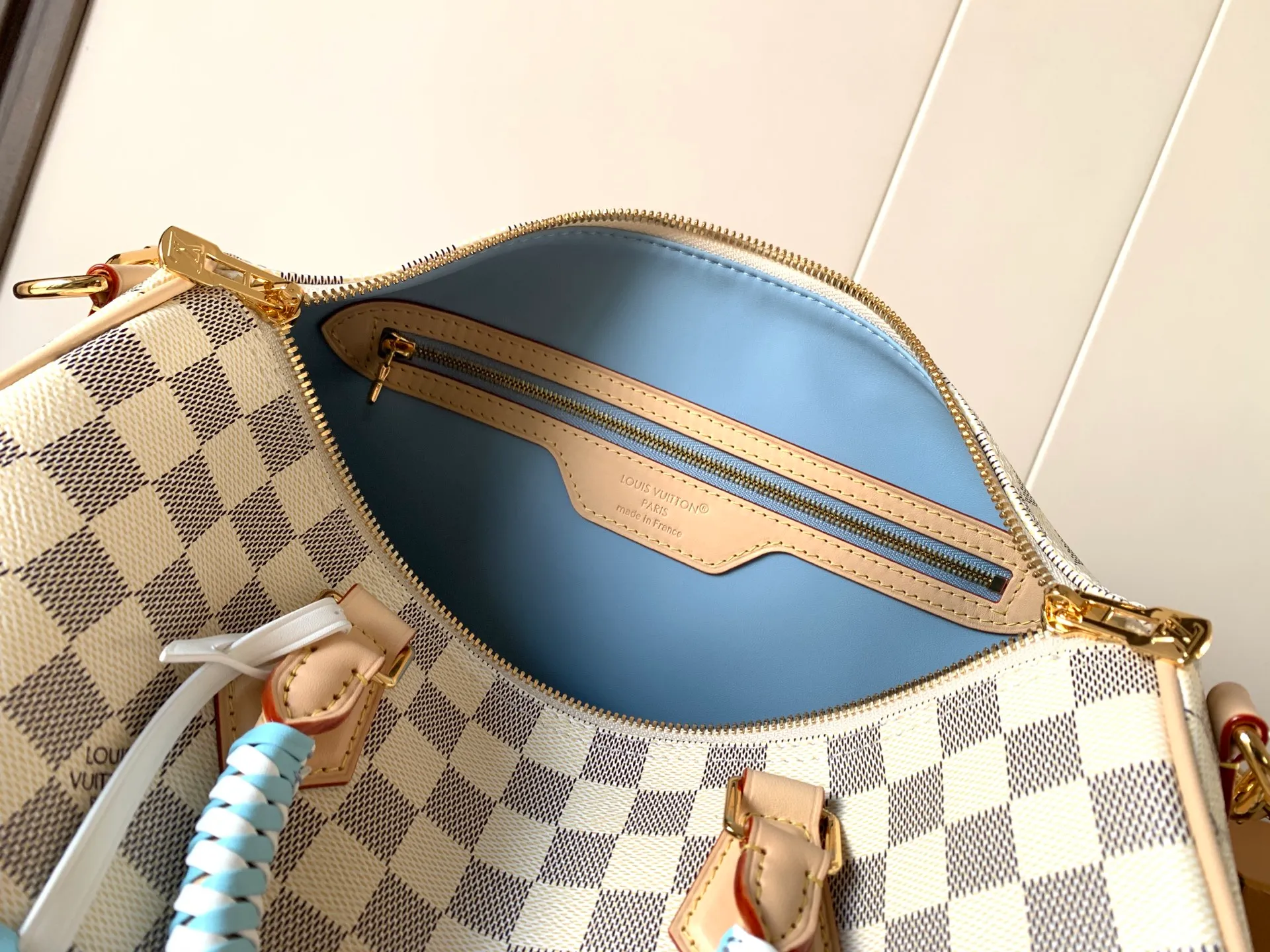 All categories Official website "Brand Women's Bags" Women's Bags 💙 LV 2026 new LV hand-held crossbody bag