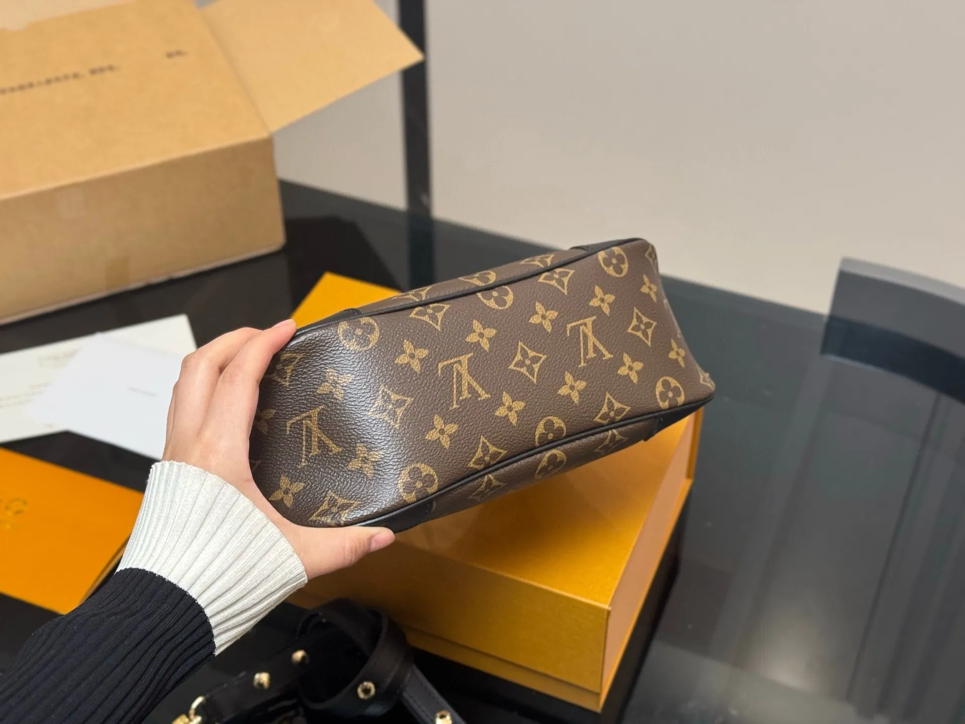 All Categories Official Website "Brand Women's Bags" Women's Bags 💙 LV 2025 New LV Crossbody Bag