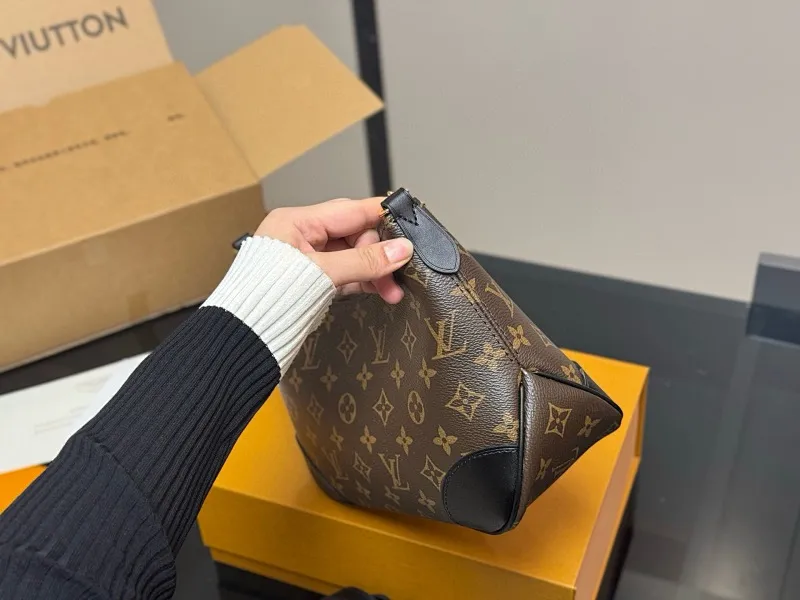 All Categories Official Website "Brand Women's Bags" Women's Bags 💙 LV 2025 New LV Crossbody Bag