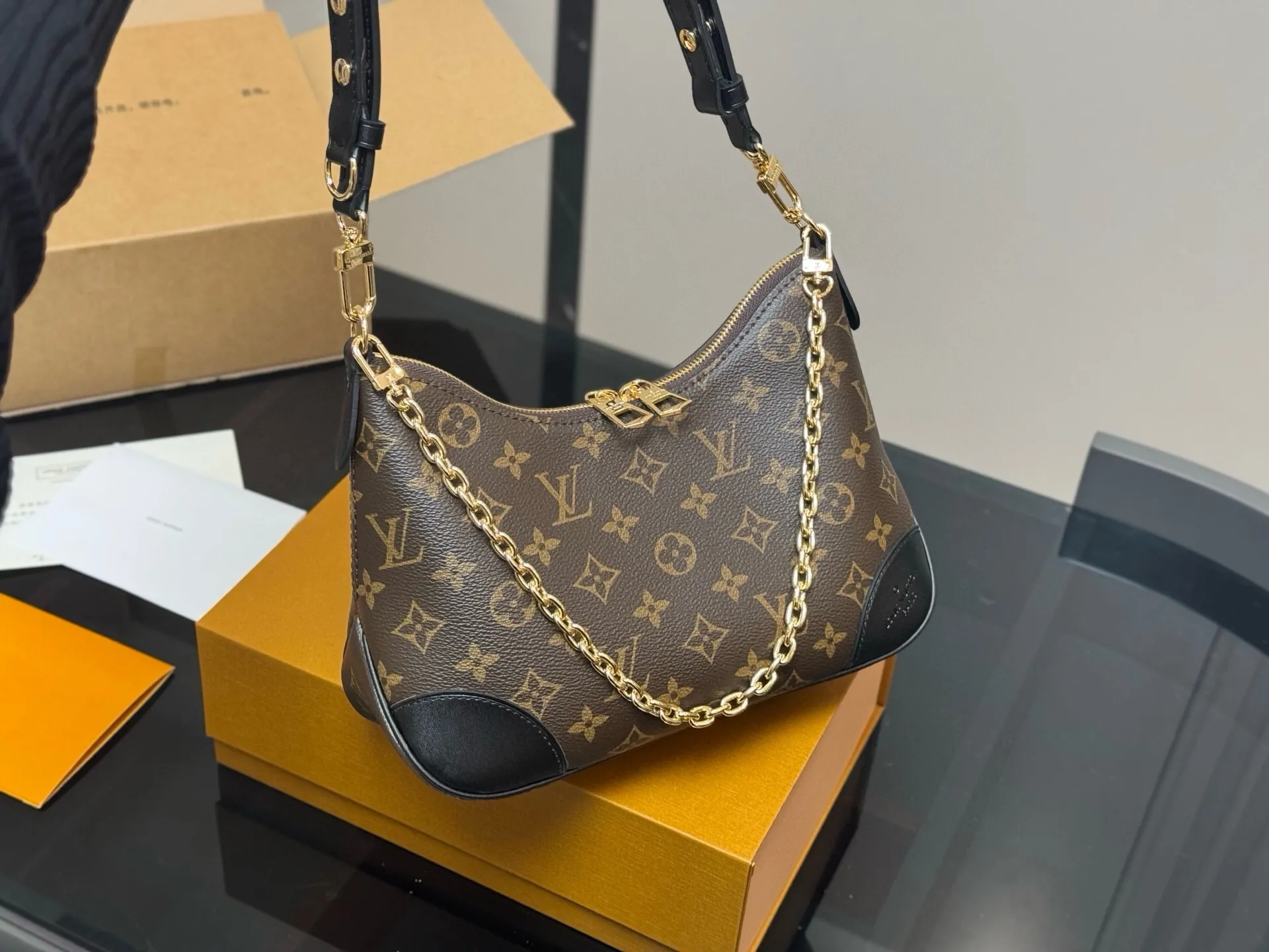 All Categories Official Website "Brand Women's Bags" Women's Bags 💙 LV 2025 New LV Crossbody Bag