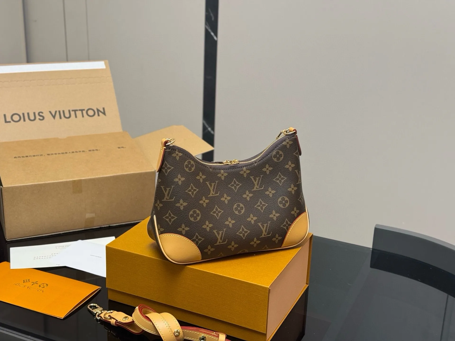 All Categories Official Website "Brand Women's Bags" Women's Bags 💙 LV 2025 New LV Crossbody Bag