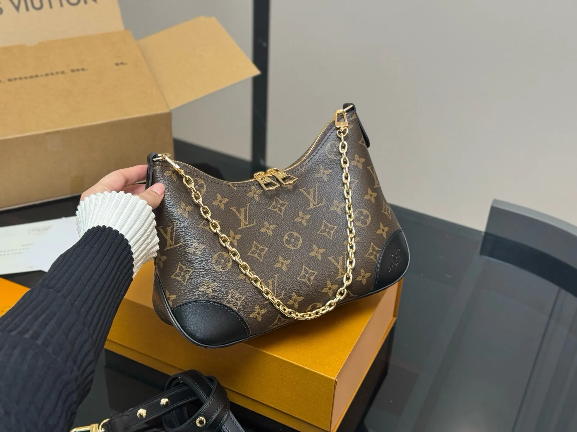 All Categories Official Website "Brand Women's Bags" Women's Bags 💙 LV 2025 New LV Crossbody Bag