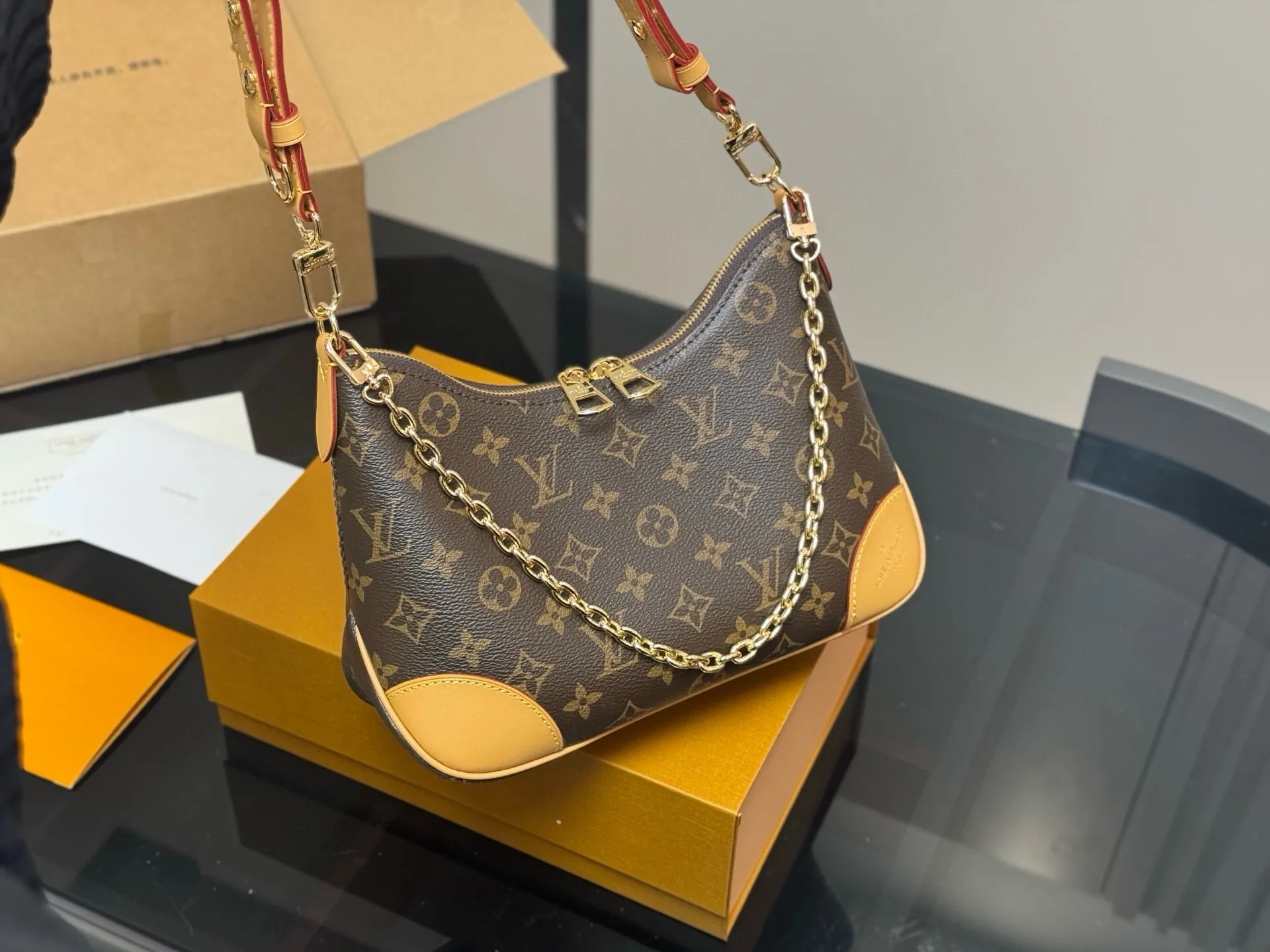 All Categories Official Website "Brand Women's Bags" Women's Bags 💙 LV 2025 New LV Crossbody Bag