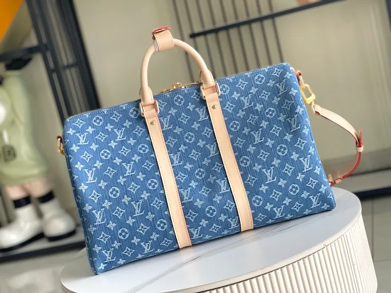 All categories 💚 Authentic bags 💚 LV LV new travel bag