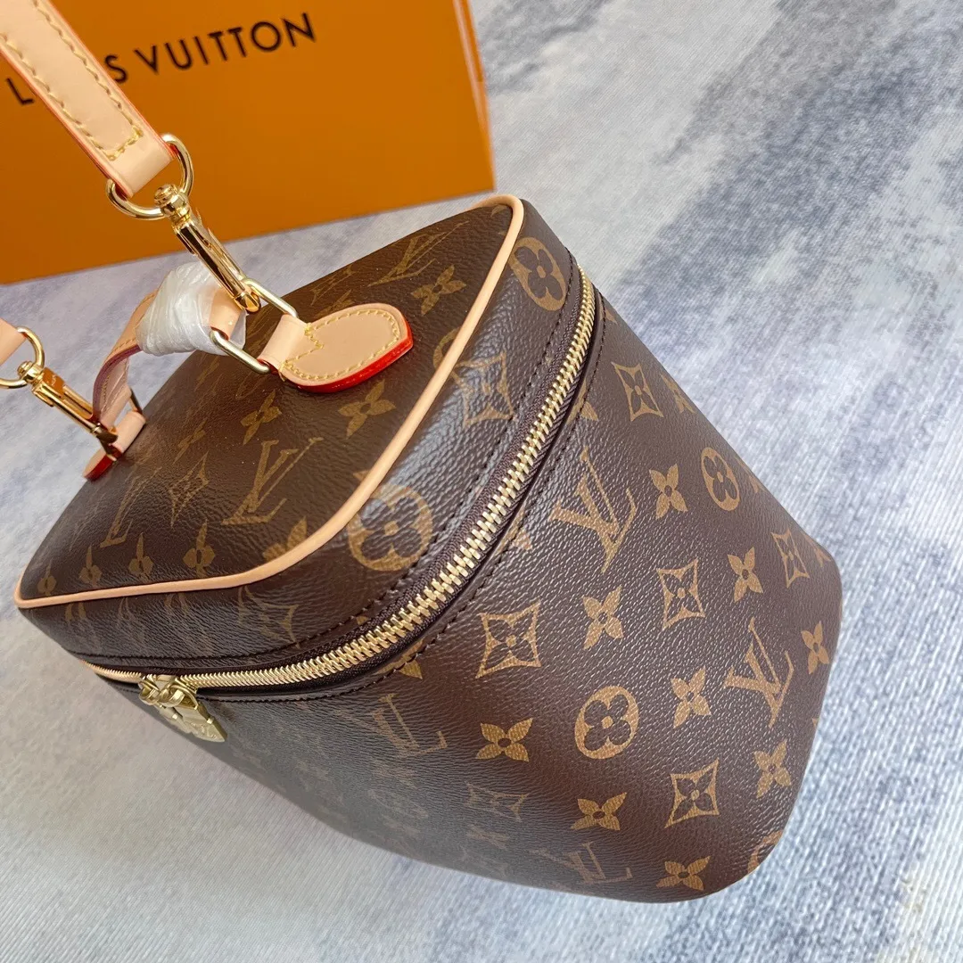 All Categories Official Website "Brand Women's Bags" Women's Bags 💙 LV 2025 New LV Cosmetic Bag
