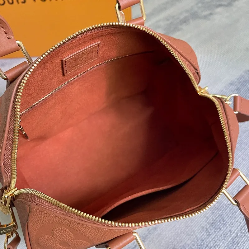 All Categories Official Website "Brand Women's Bags" Women's Bags 💙 LV 2026 New LV Crossbody Bag