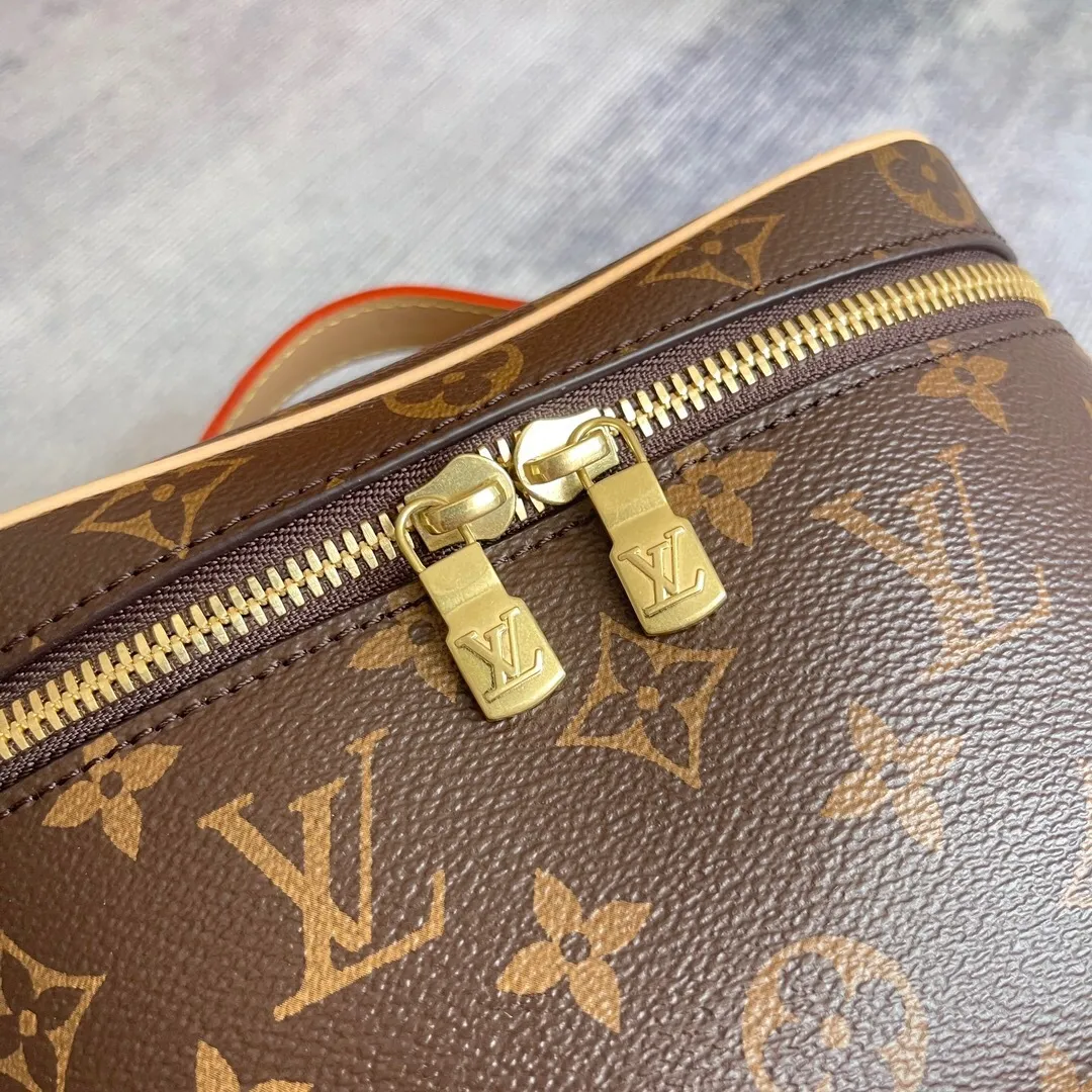 All Categories Official Website "Brand Women's Bags" Women's Bags 💙 LV 2025 New LV Cosmetic Bag