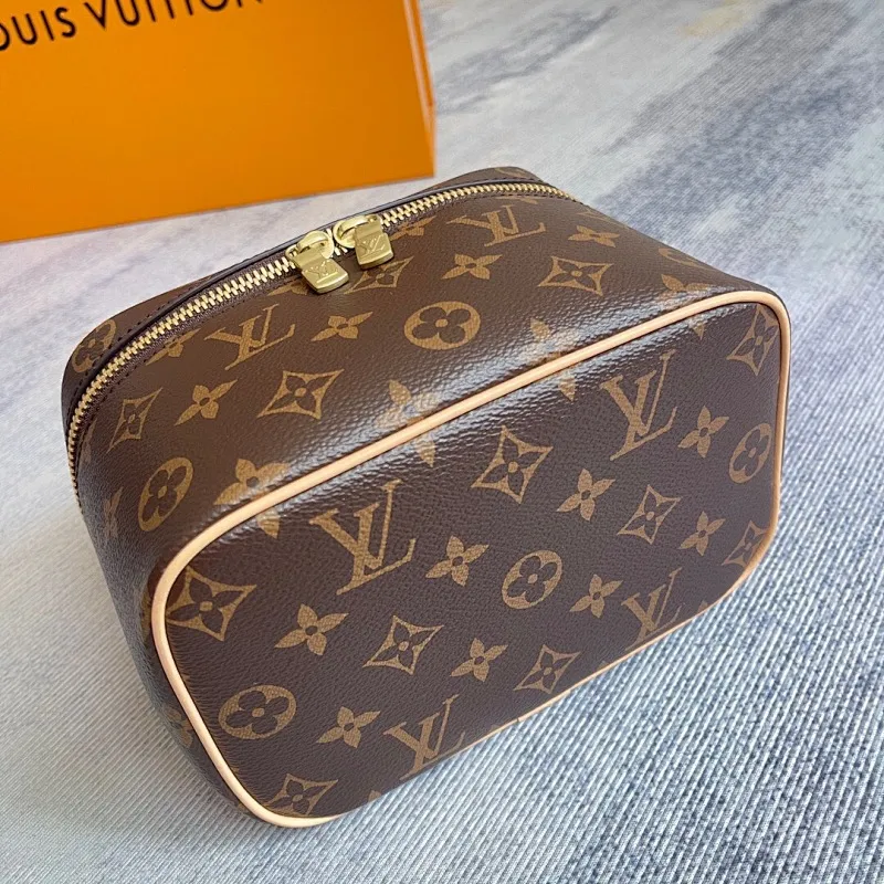 All Categories Official Website "Brand Women's Bags" Women's Bags 💙 LV 2025 New LV Cosmetic Bag