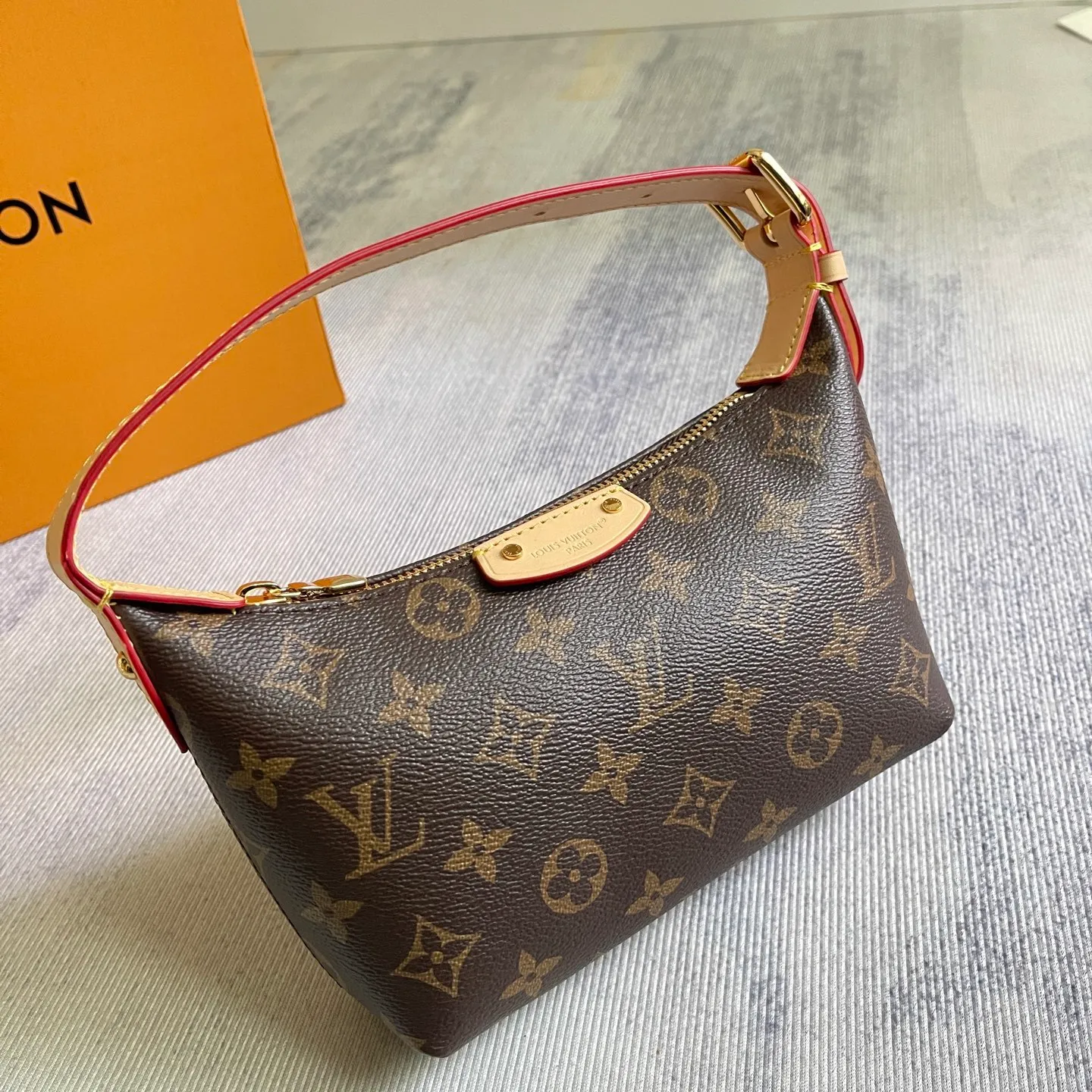 All Categories Official Website "Brand Women's Bags" Women's Bags 💙 LV 2026 New LV Underarm Bag