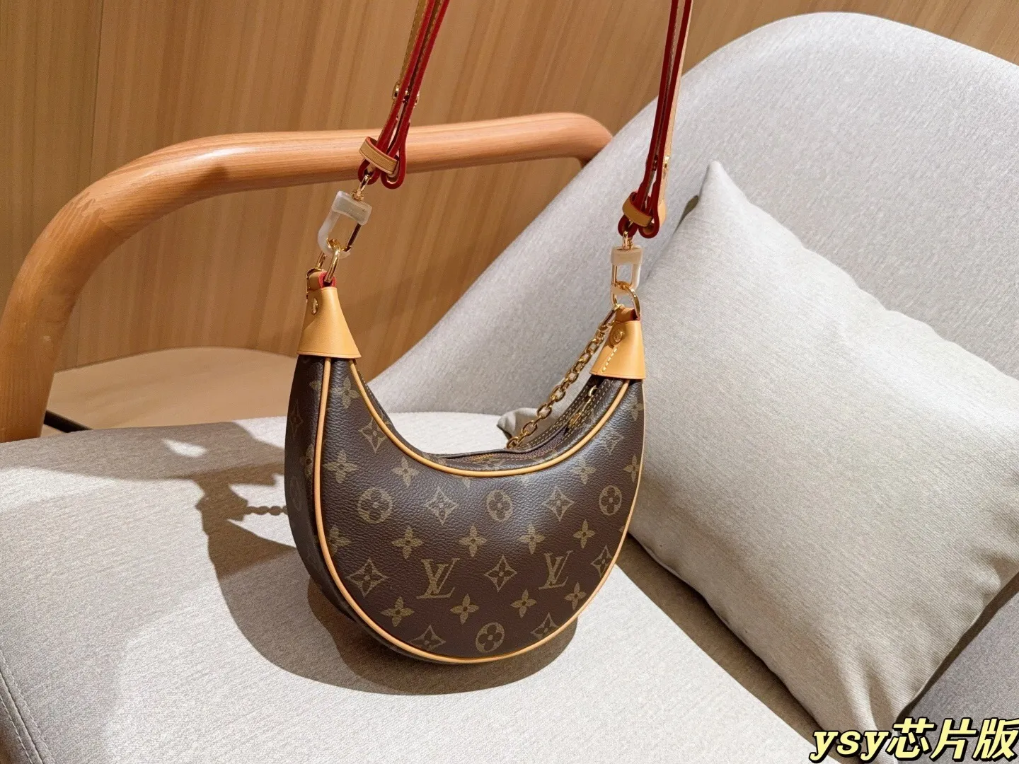 All categories Official website "Brand Women's Bags" Women's Bags 💙 LV 2025 new LV armpit bag