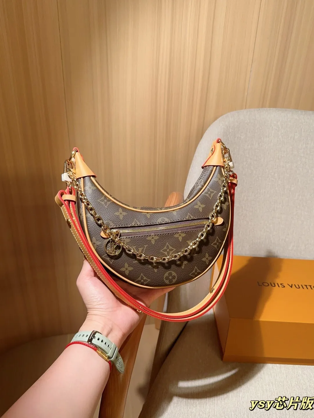 All categories Official website "Brand Women's Bags" Women's Bags 💙 LV 2025 new LV armpit bag