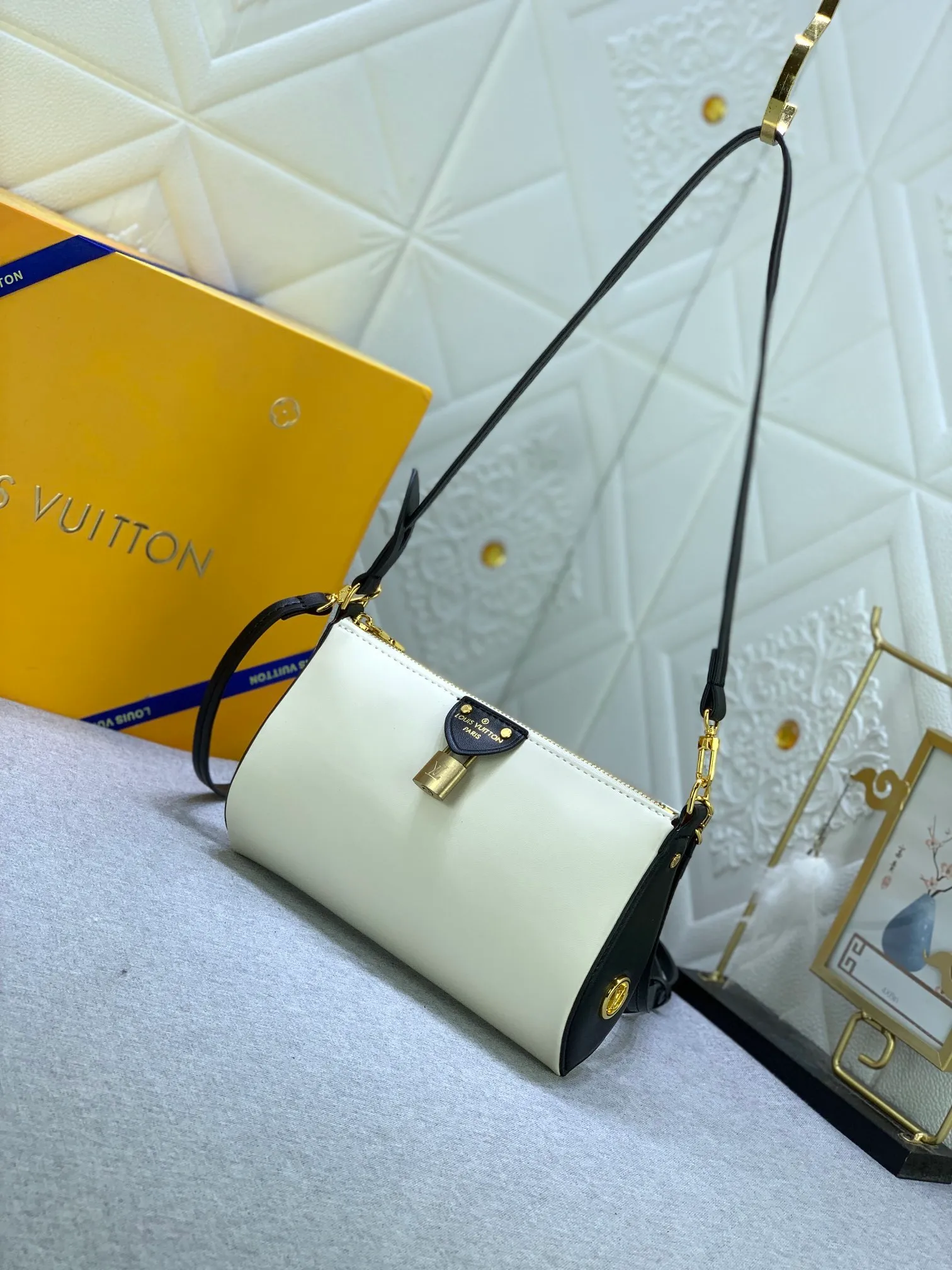All Categories Official Website "Brand Women's Bags" Women's Bags 💙 LV 2024 New LV Crossbody Bag