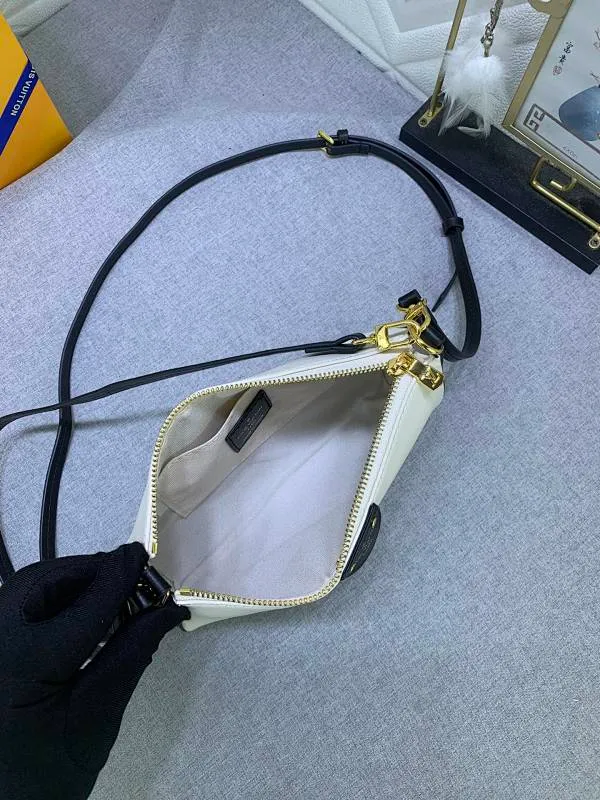 All Categories Official Website "Brand Women's Bags" Women's Bags 💙 LV 2024 New LV Crossbody Bag