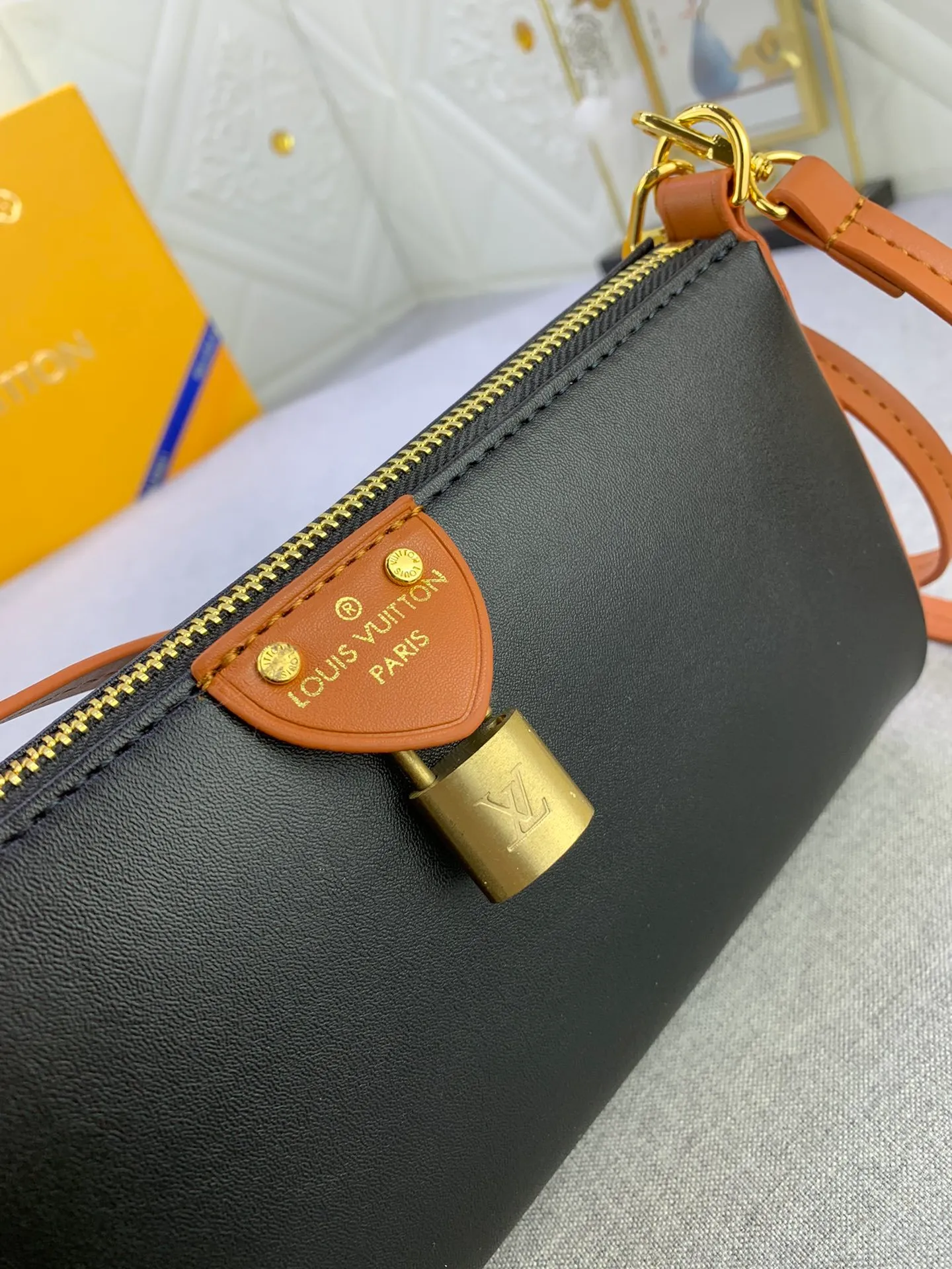 All Categories Official Website "Brand Women's Bags" Women's Bags 💙 LV 2024 New LV Crossbody Bag