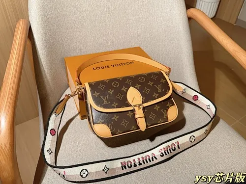 All categories Official website "Brand Women's Bags" Women's Bags 💙 LV 2025 new LV armpit bag