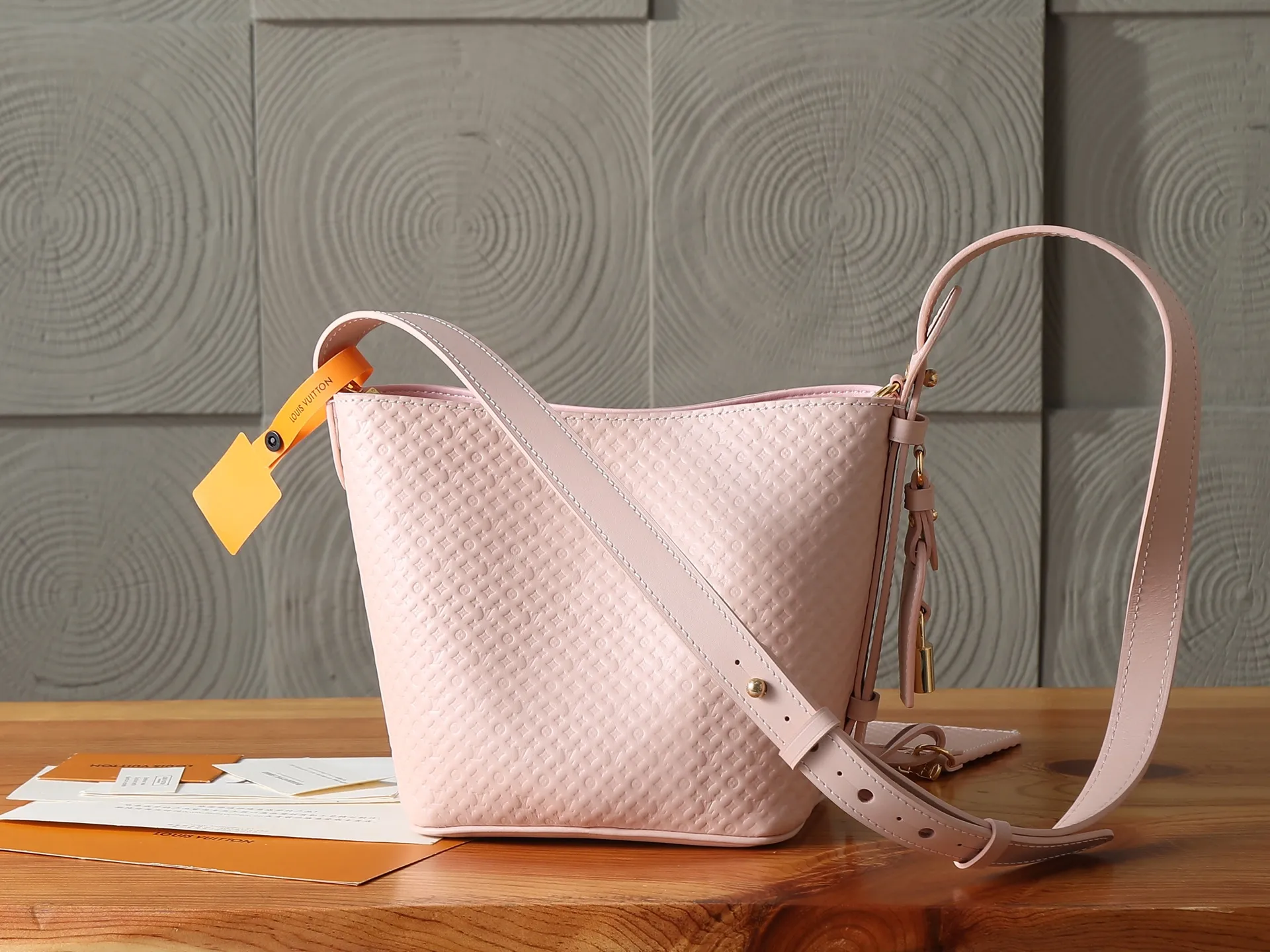 All Categories Official Website "Brand Women's Bags" Women's Bags 💙 LV LV 2026 New Crossbody Shoulder Bag