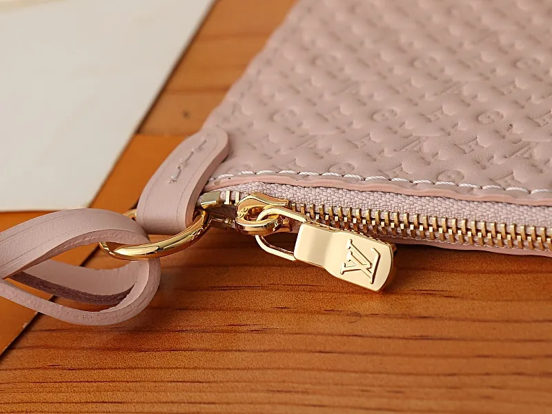 All Categories Official Website "Brand Women's Bags" Women's Bags 💙 LV LV 2026 New Crossbody Shoulder Bag