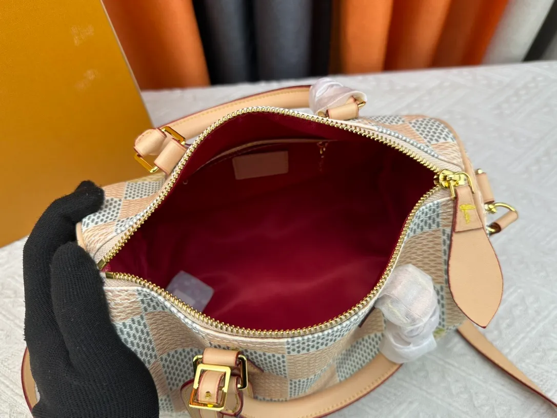 All Categories Official Website "Brand Women's Bags" Women's Bags 💙 LV 2024 New LV Crossbody Bag