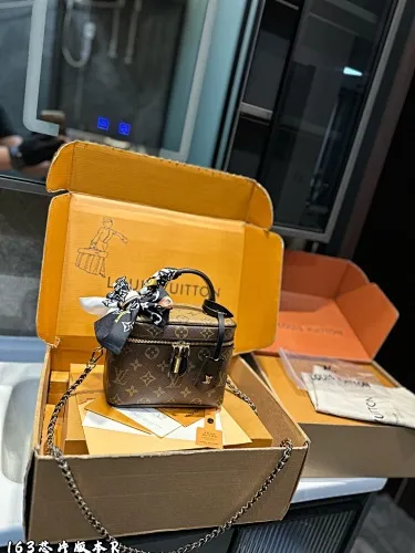 All Categories Official Website "Brand Women's Bags" Women's Bags 💙 LV 2025 New LV Cosmetic Bag