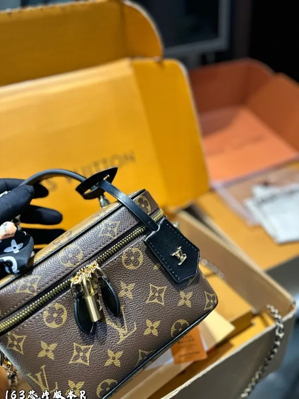 All Categories Official Website "Brand Women's Bags" Women's Bags 💙 LV 2025 New LV Cosmetic Bag
