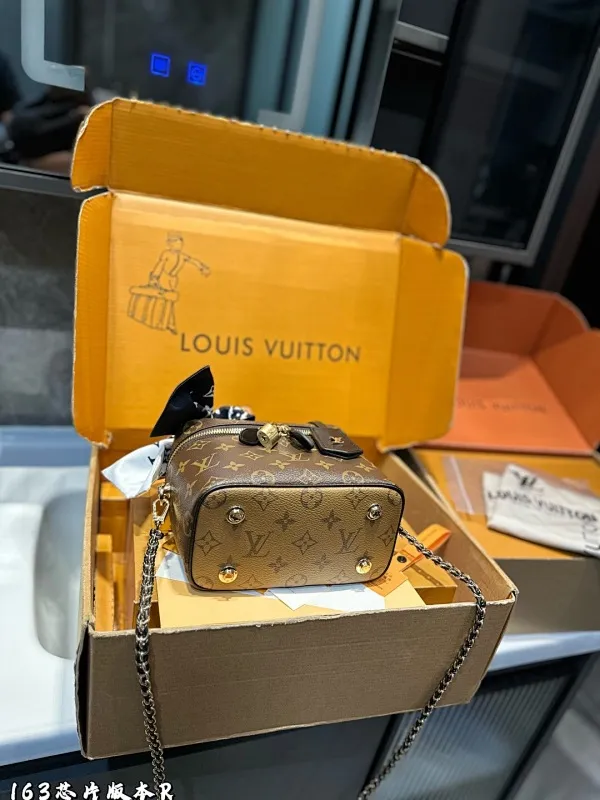 All Categories Official Website "Brand Women's Bags" Women's Bags 💙 LV 2025 New LV Cosmetic Bag