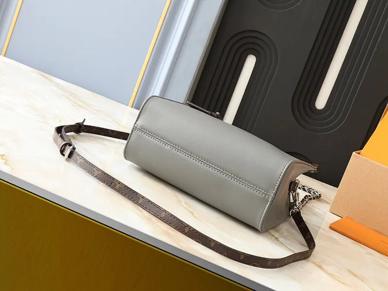 All Categories Official Website "Brand Women's Bags" Women's Bags 💙 LV 2024 New LV Crossbody Bag
