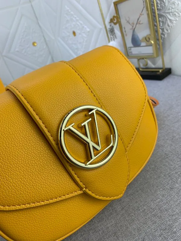All Categories Official Website "Brand Women's Bags" Women's Bags 💙 LV Pont9 pebbled messenger bag. Handbags LV Pont 9 Soft handbag is made of grained calfskin and injects an elegant atmosphere with the LV Circle logo derived from the brand archives. Monogram flower cluster hidden under the flap, Monogram flower on the shoulder