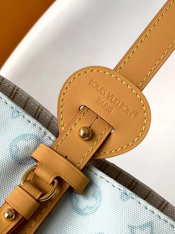 All Categories Official Website "Brand Women's Bags" Women's Bags 💙 LV 2026 New LV Crossbody Bag