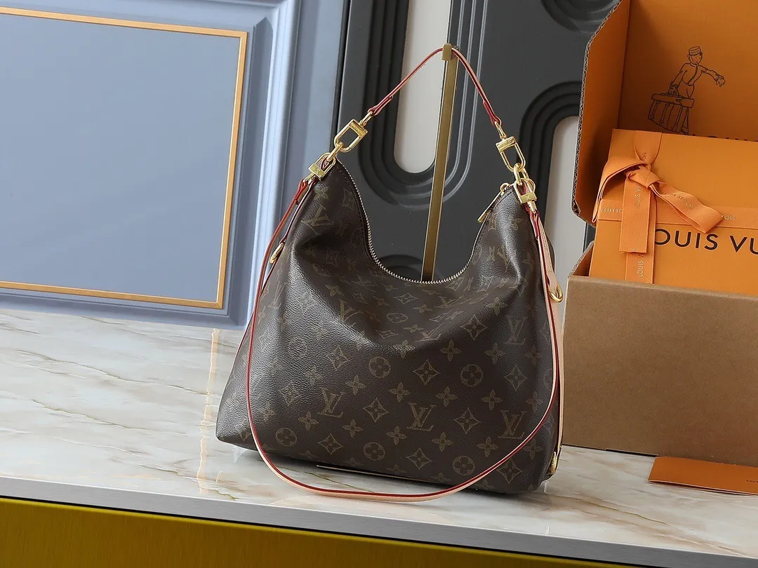 All categories Official website "Brand Women's Bags" Women's Bags 💙 LV 2025 new LV armpit bag