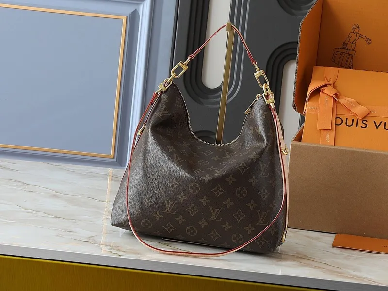 All categories Official website "Brand Women's Bags" Women's Bags 💙 LV 2025 new LV armpit bag