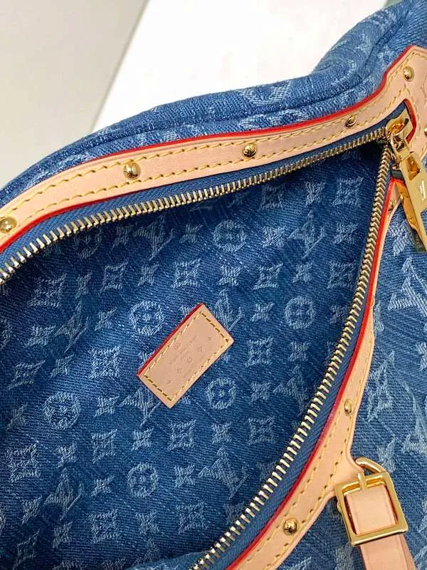 All Categories Official Website "Brand Women's Bags" Women's Bags 💙 LV 2026 New LV Crossbody Bag