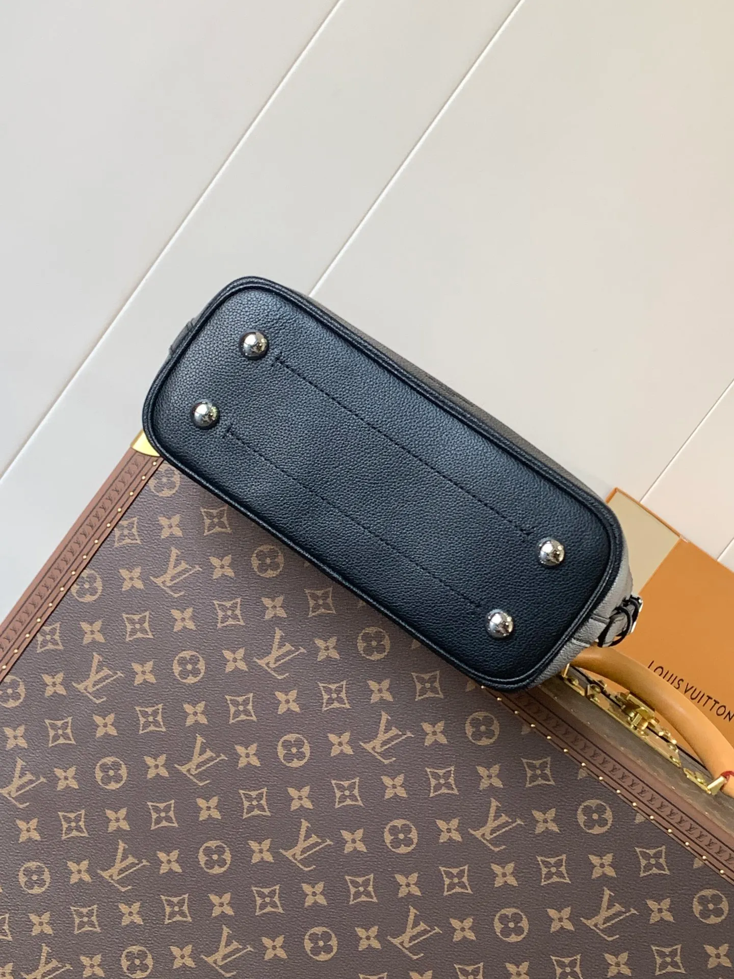 All categories Official website "Brand Women's Bags" Women's Bags 💙 LV 2026 new LV hand-held crossbody bag