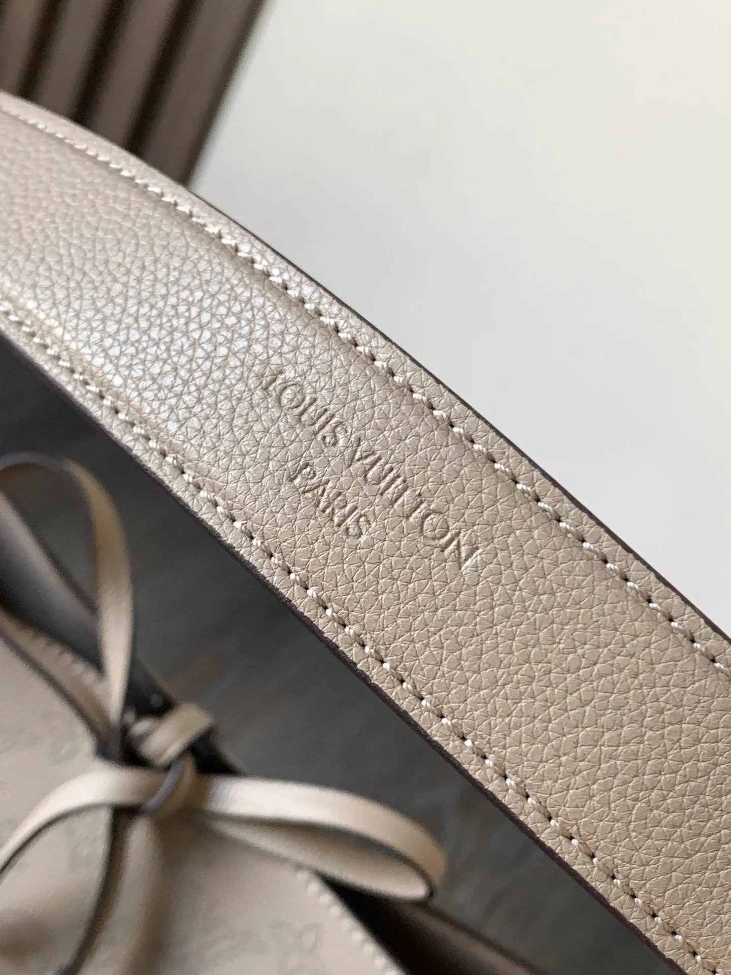 All categories Official website "Brand Women's Bags" Women's Bags 💙 LV 2026 new LV hand-held crossbody bag