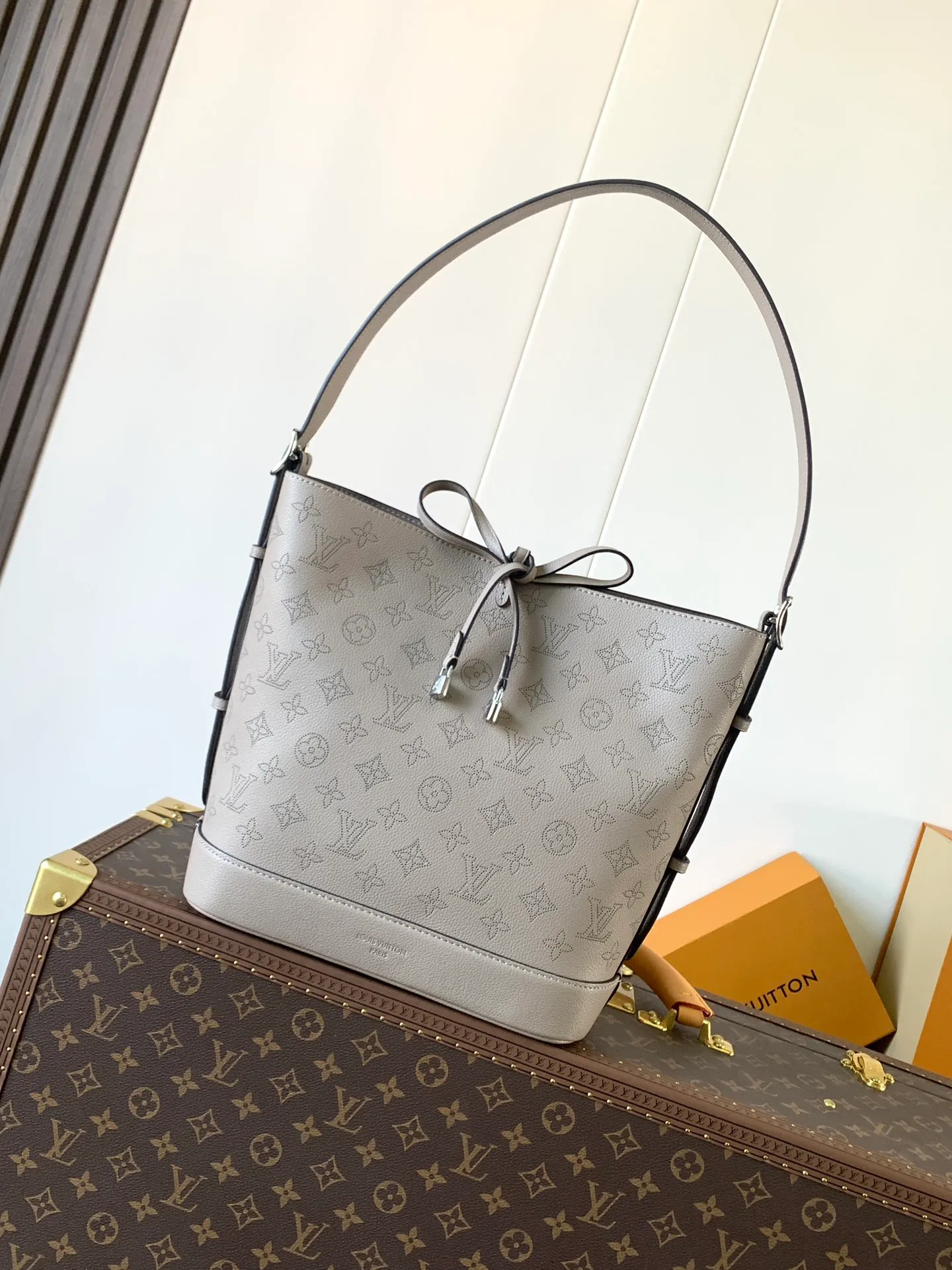 All categories Official website "Brand Women's Bags" Women's Bags 💙 LV 2026 new LV hand-held crossbody bag