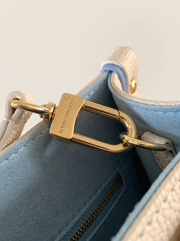 All Categories Official Website "Brand Women's Bags" Women's Bags 💙 LV 2026 New LV Crossbody Bag