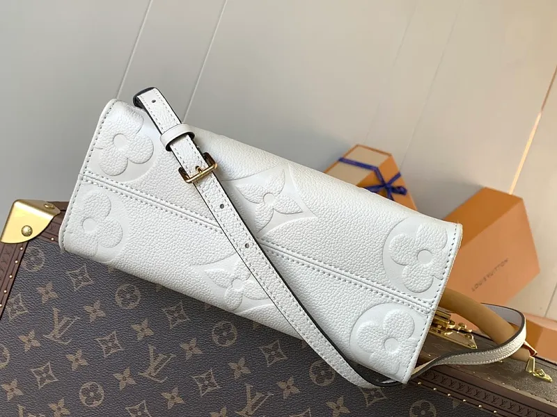All Categories Official Website "Brand Women's Bags" Women's Bags 💙 LV 2026 New LV Crossbody Bag